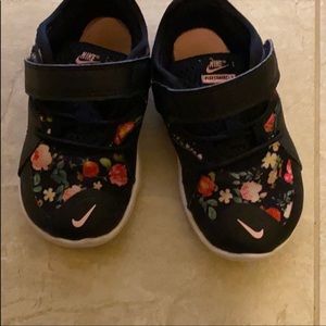 Nike toddler sneakers - Floral Design